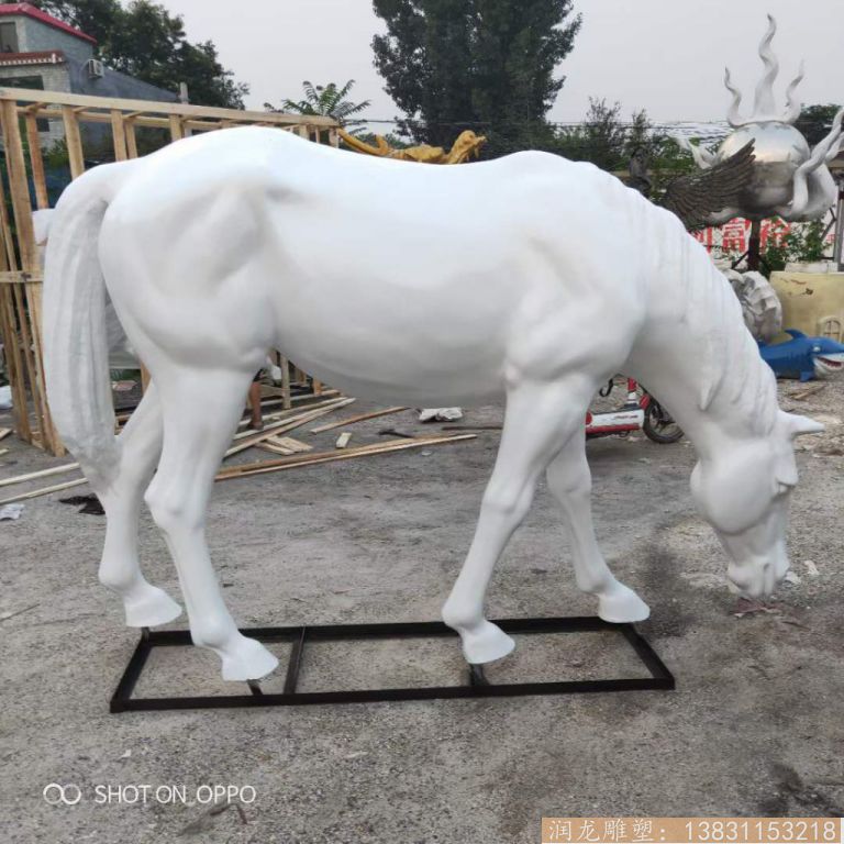 玻璃钢白色马雕塑 马雕塑定制